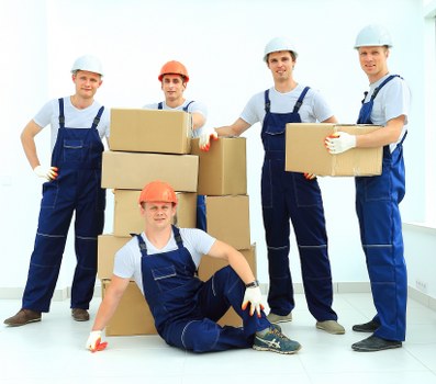 Professional removal truck ready for hire in Manandvan Maidavale