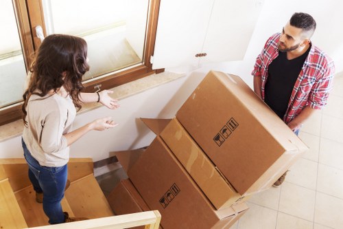 Cost factors for hiring removal trucks